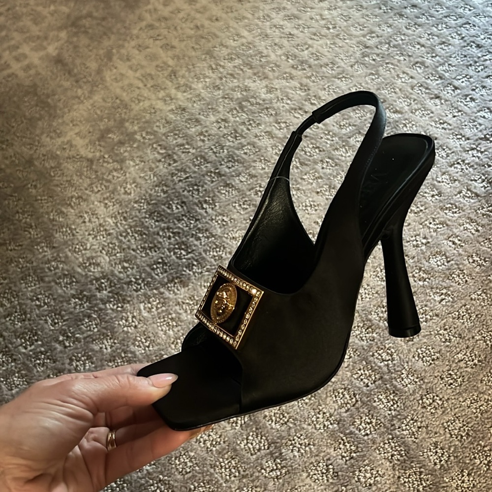 Versace shoes - Picture 7 of 11